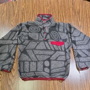 Patagonia Black and Red Patterned Men's Pullover